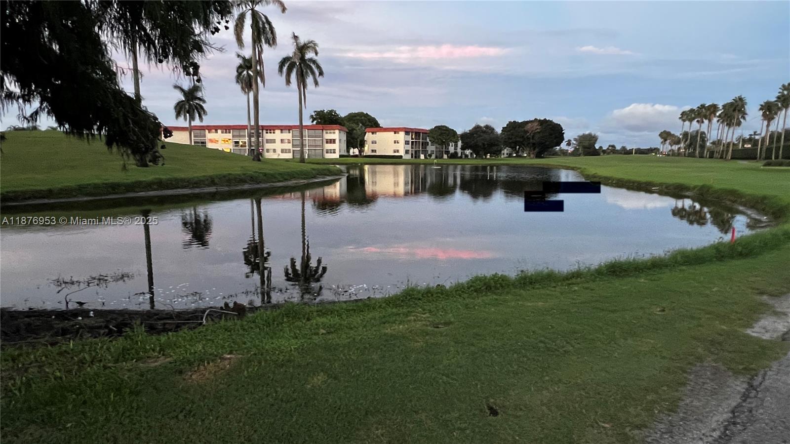 HOLLYBROOK GOLF AND - Residential