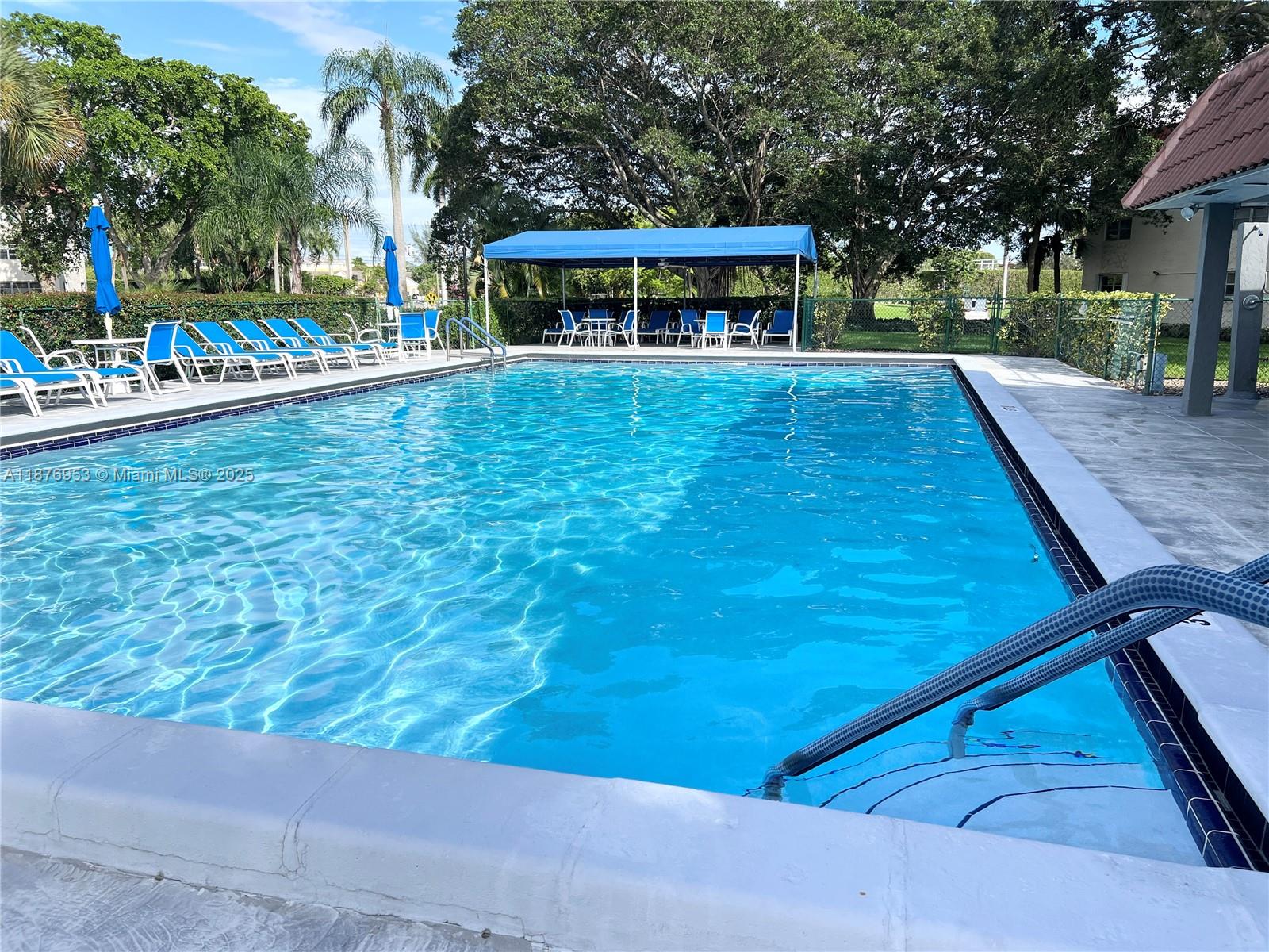 HOLLYBROOK GOLF AND - Residential