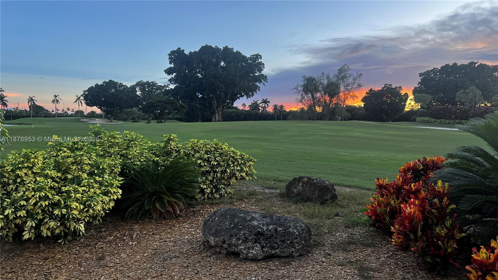 HOLLYBROOK GOLF AND - Residential