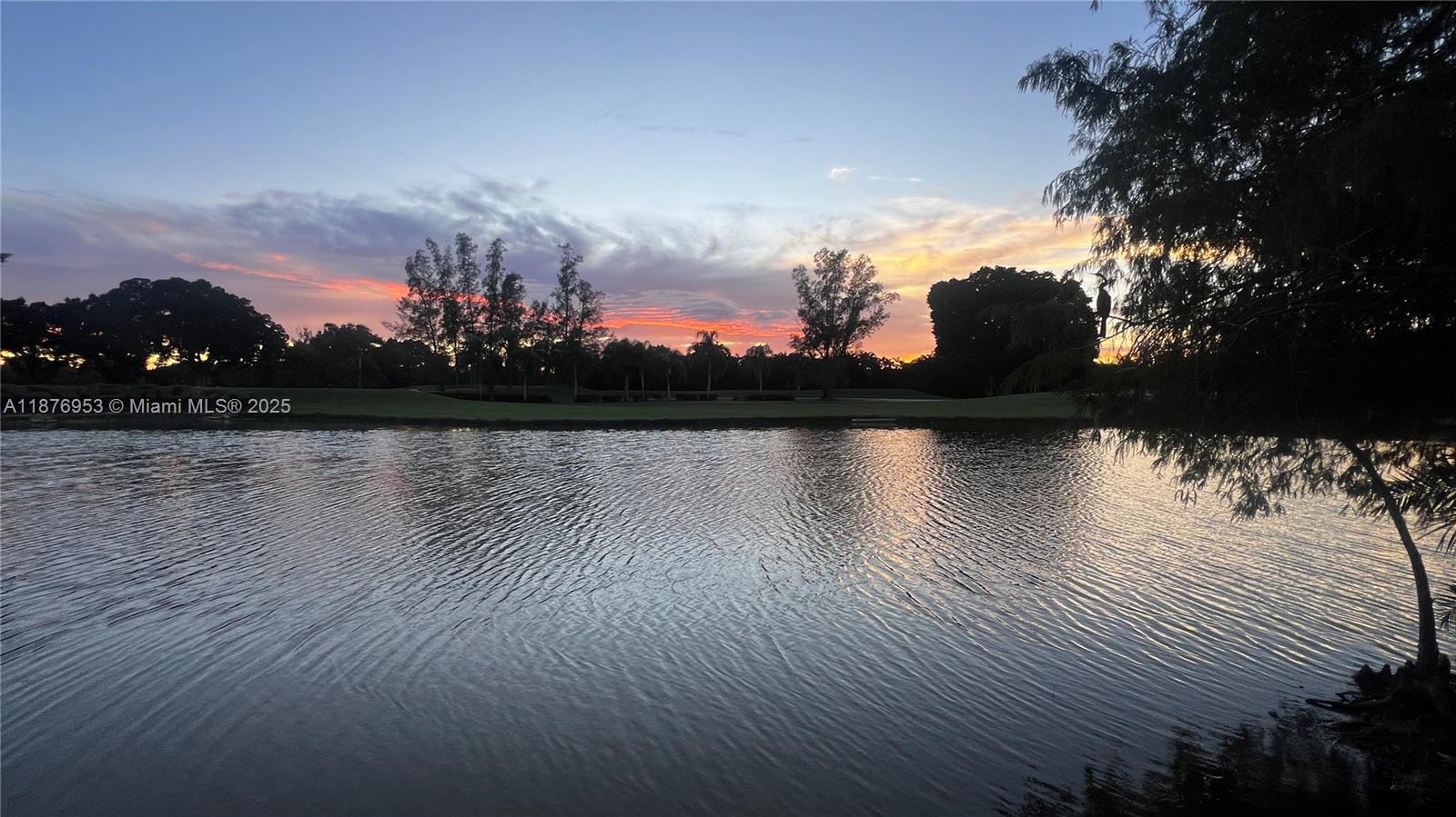 HOLLYBROOK GOLF AND - Residential