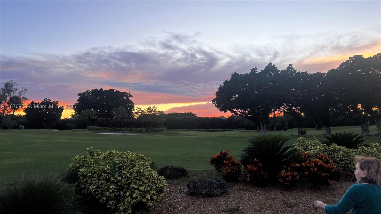 HOLLYBROOK GOLF AND - Residential