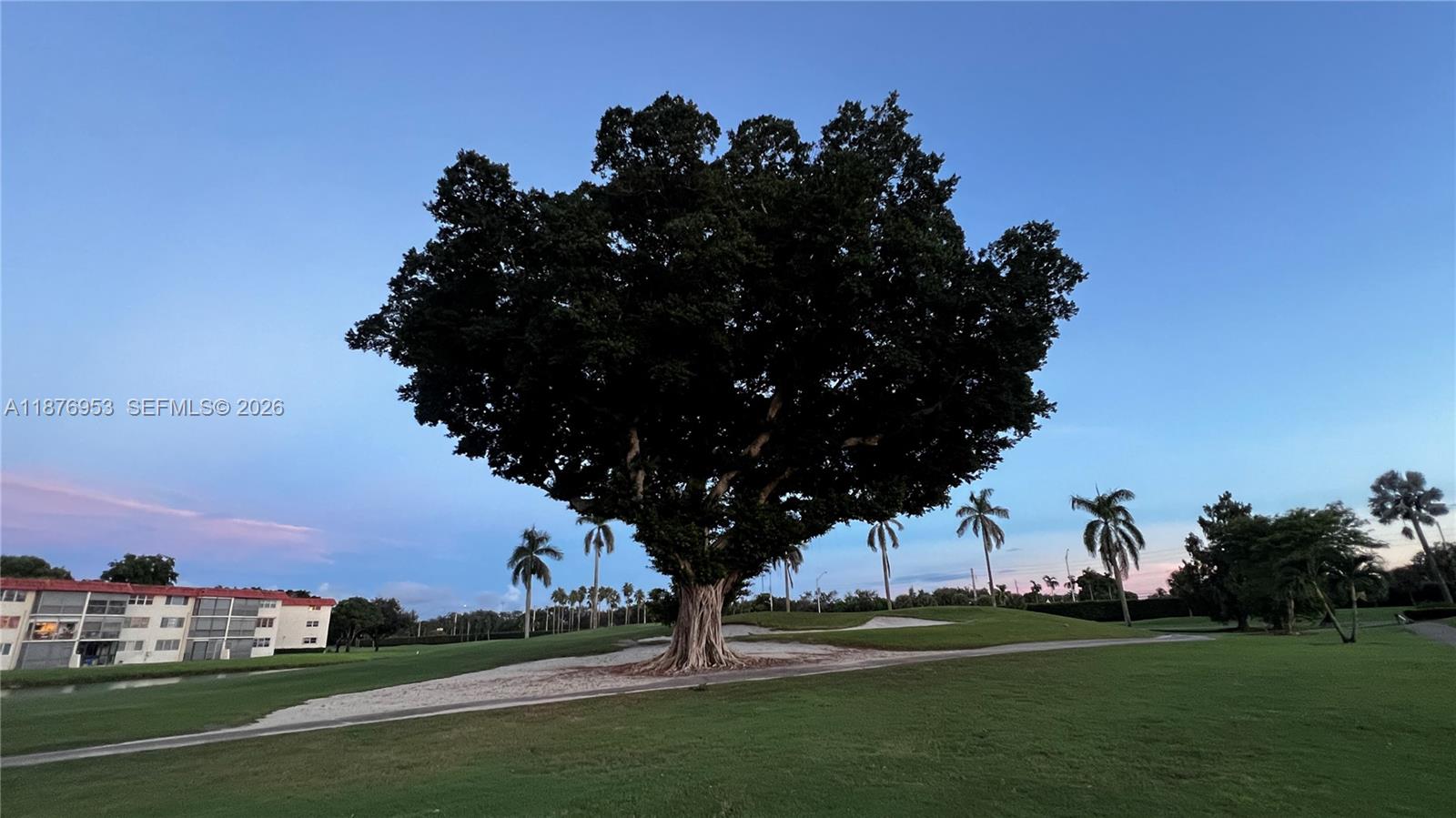 HOLLYBROOK GOLF AND - Residential