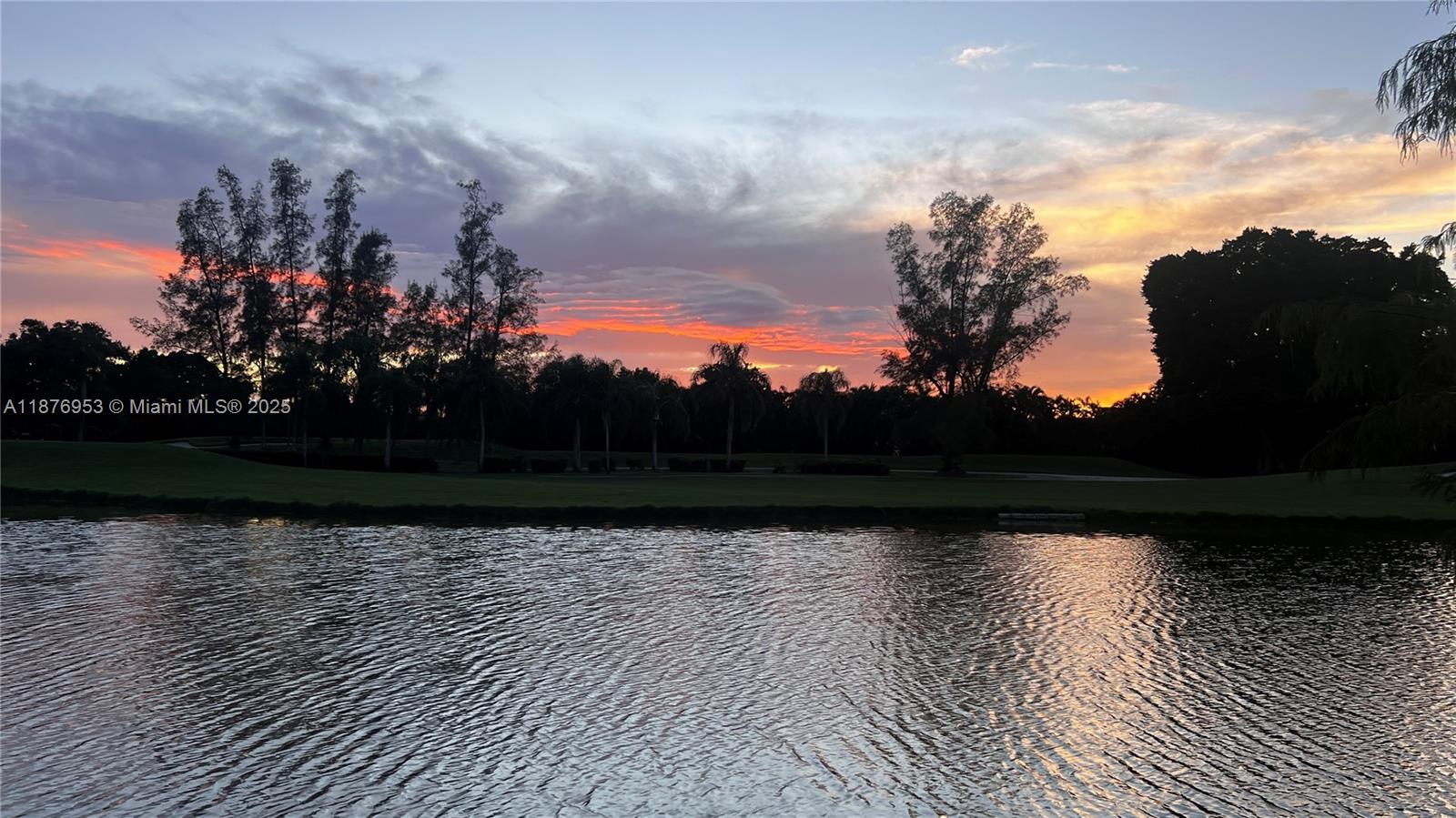 HOLLYBROOK GOLF AND - Residential