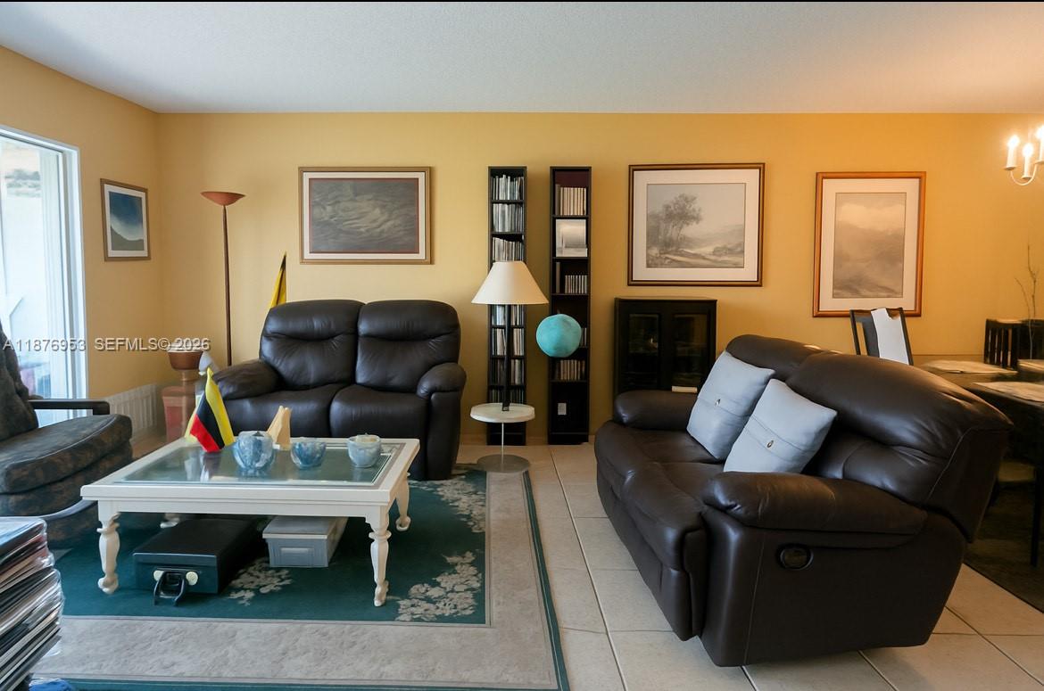 HOLLYBROOK GOLF AND - Residential