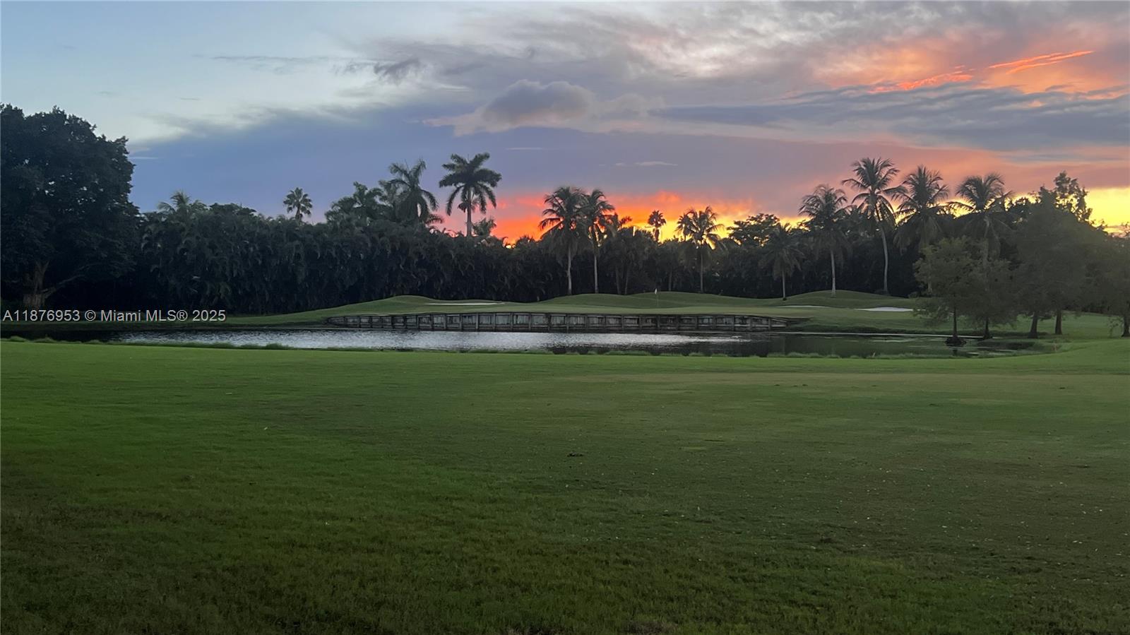 HOLLYBROOK GOLF AND - Residential