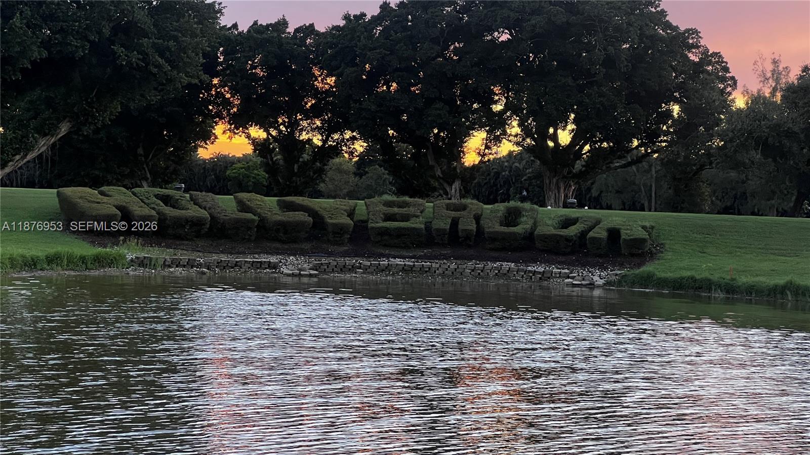 HOLLYBROOK GOLF AND - Residential