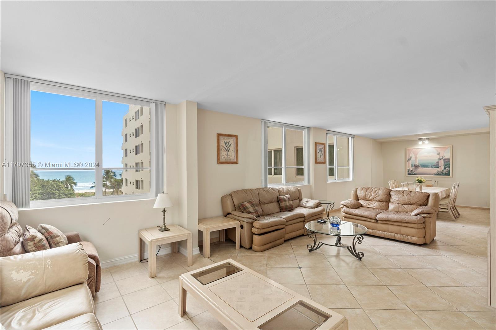 5005 Collins Ave 425