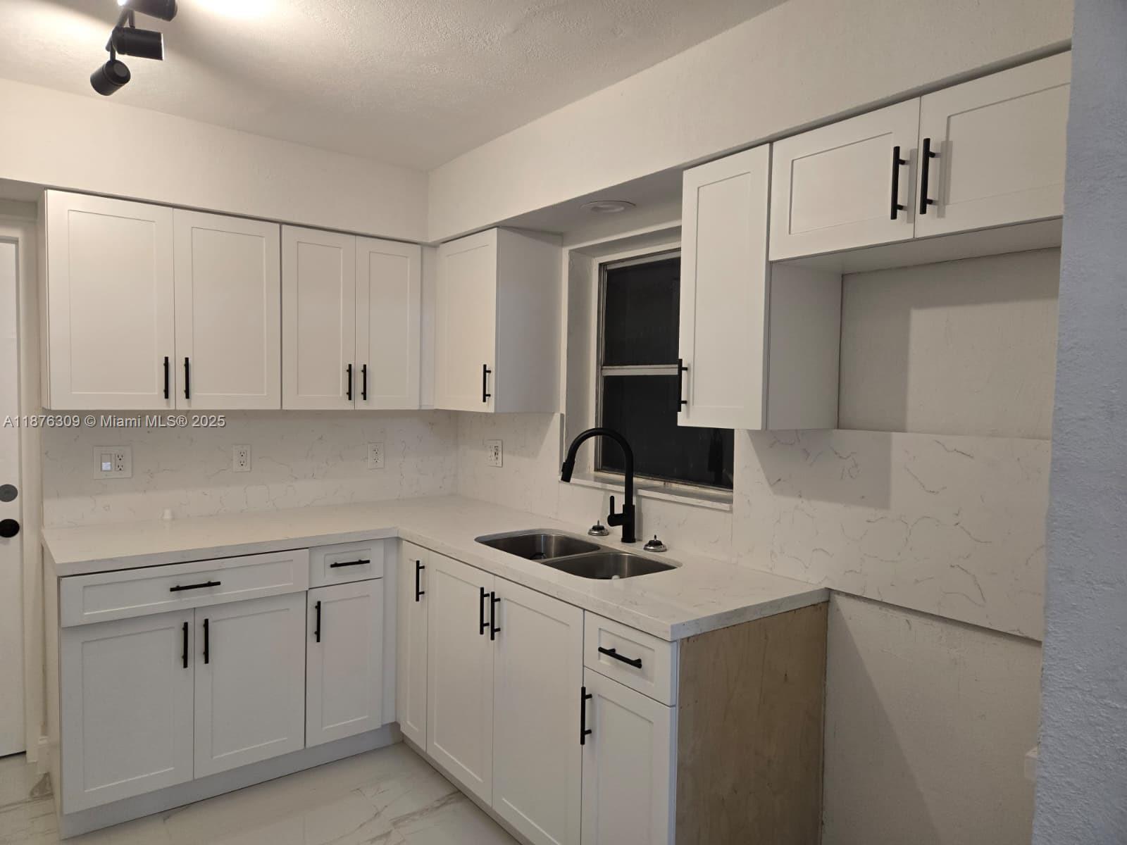 LINWOOD GARDENS NO 2 - Residential