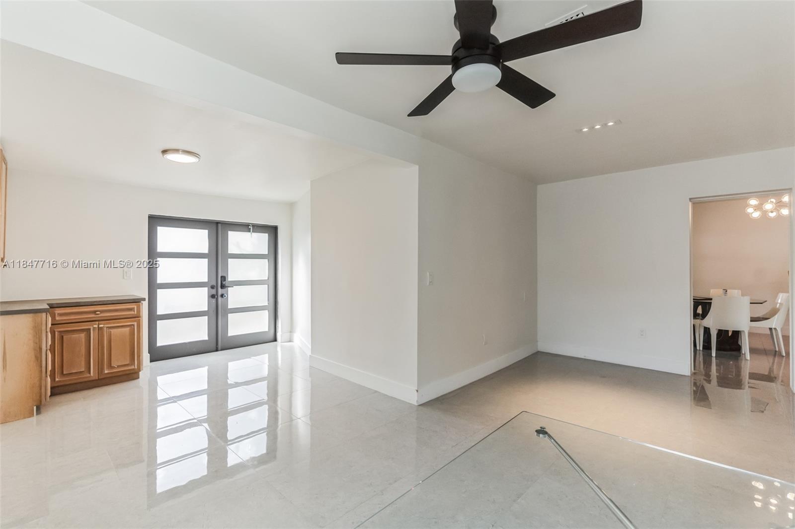 COUNTRY CLUB ESTATES SEC - Residential