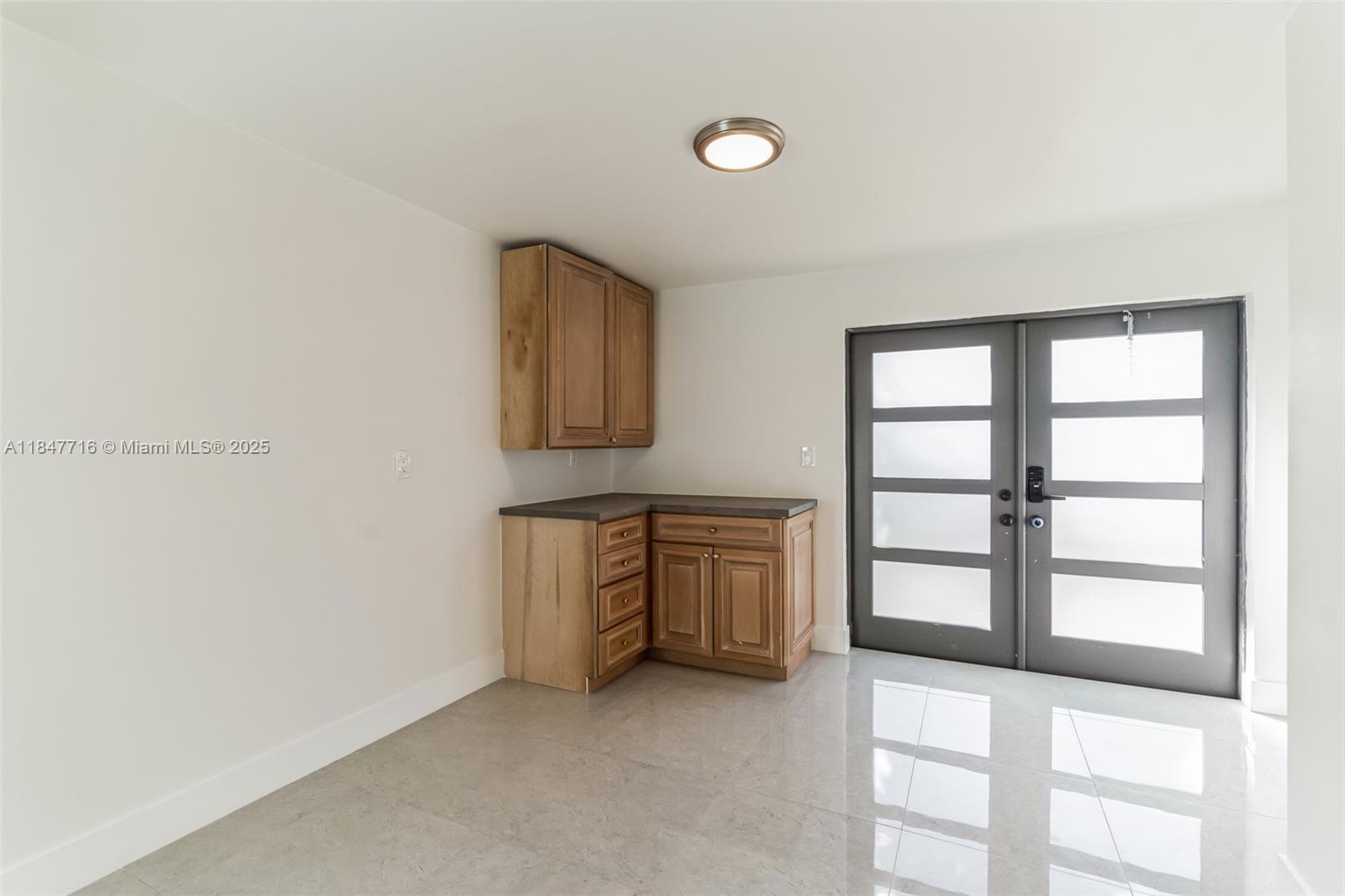 COUNTRY CLUB ESTATES SEC - Residential