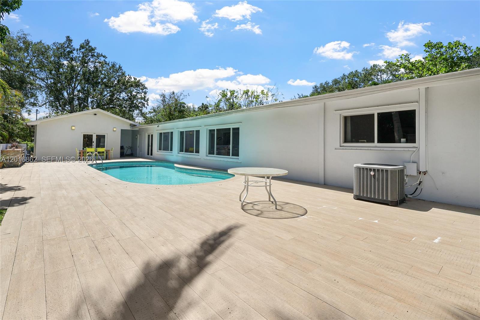 VILLAGE GROVE - Residential