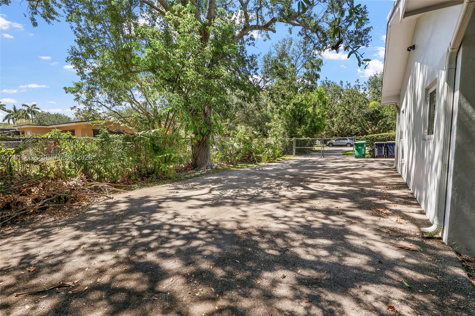 VILLAGE GROVE - Residential