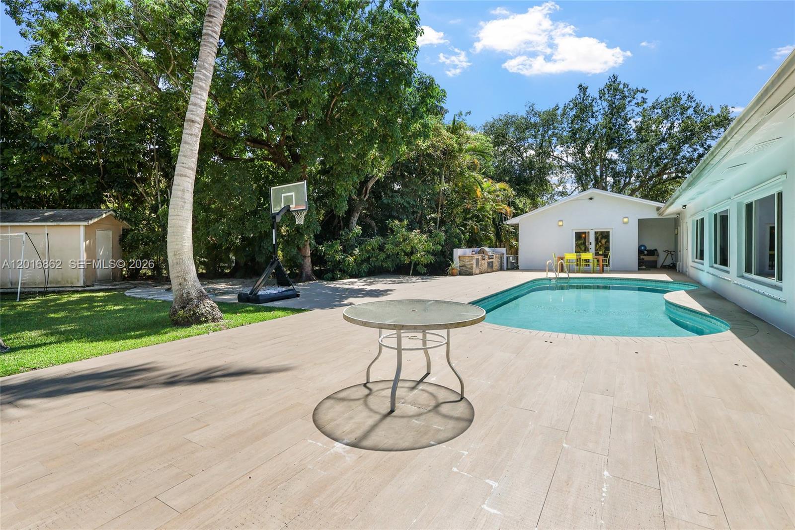 VILLAGE GROVE - Residential