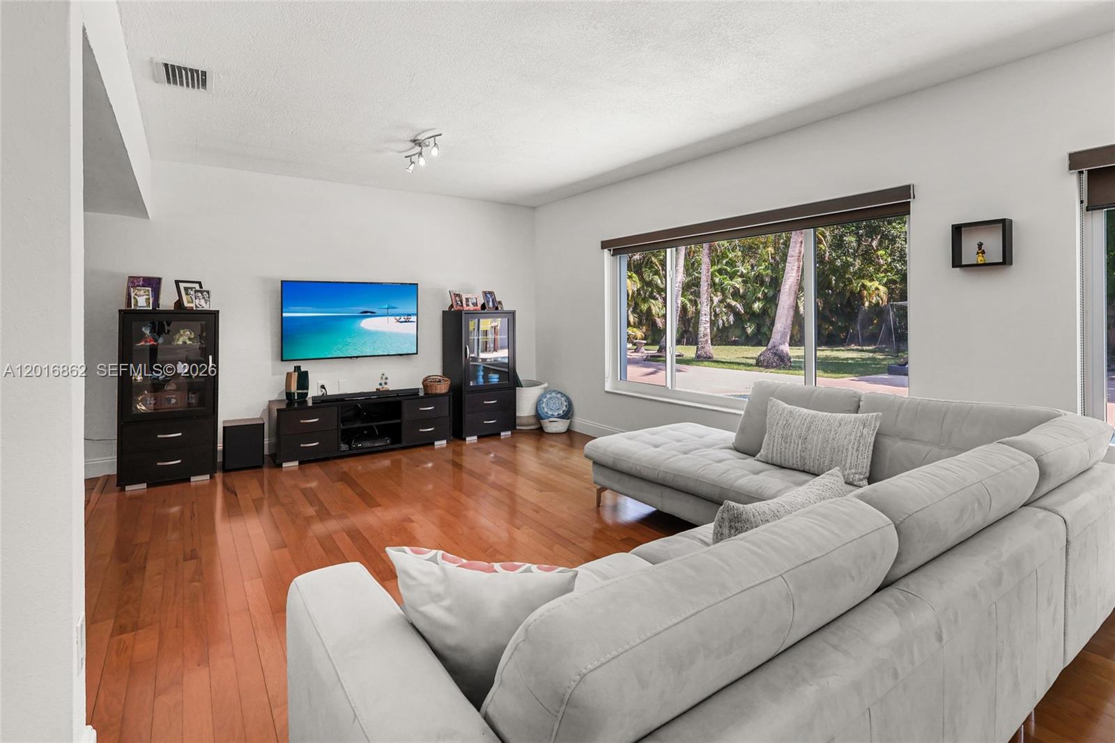 VILLAGE GROVE - Residential