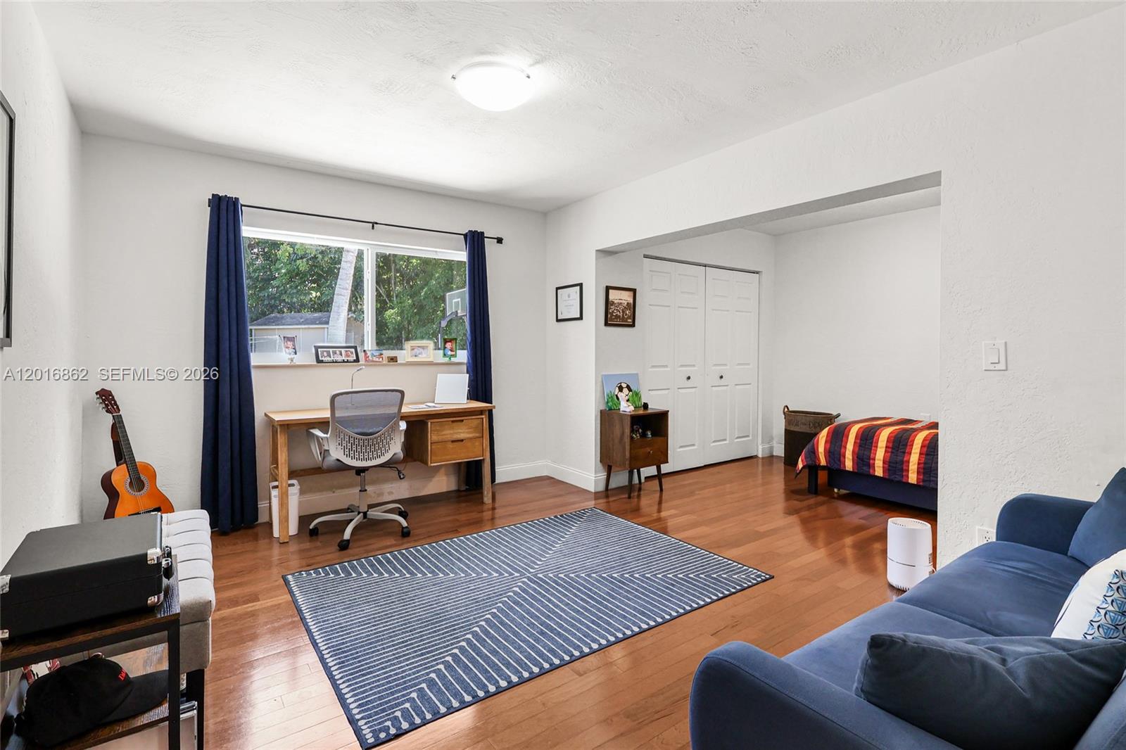 VILLAGE GROVE - Residential