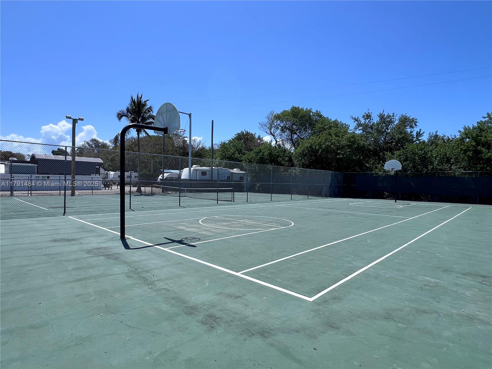CALUSA CAMPGROUND - Land