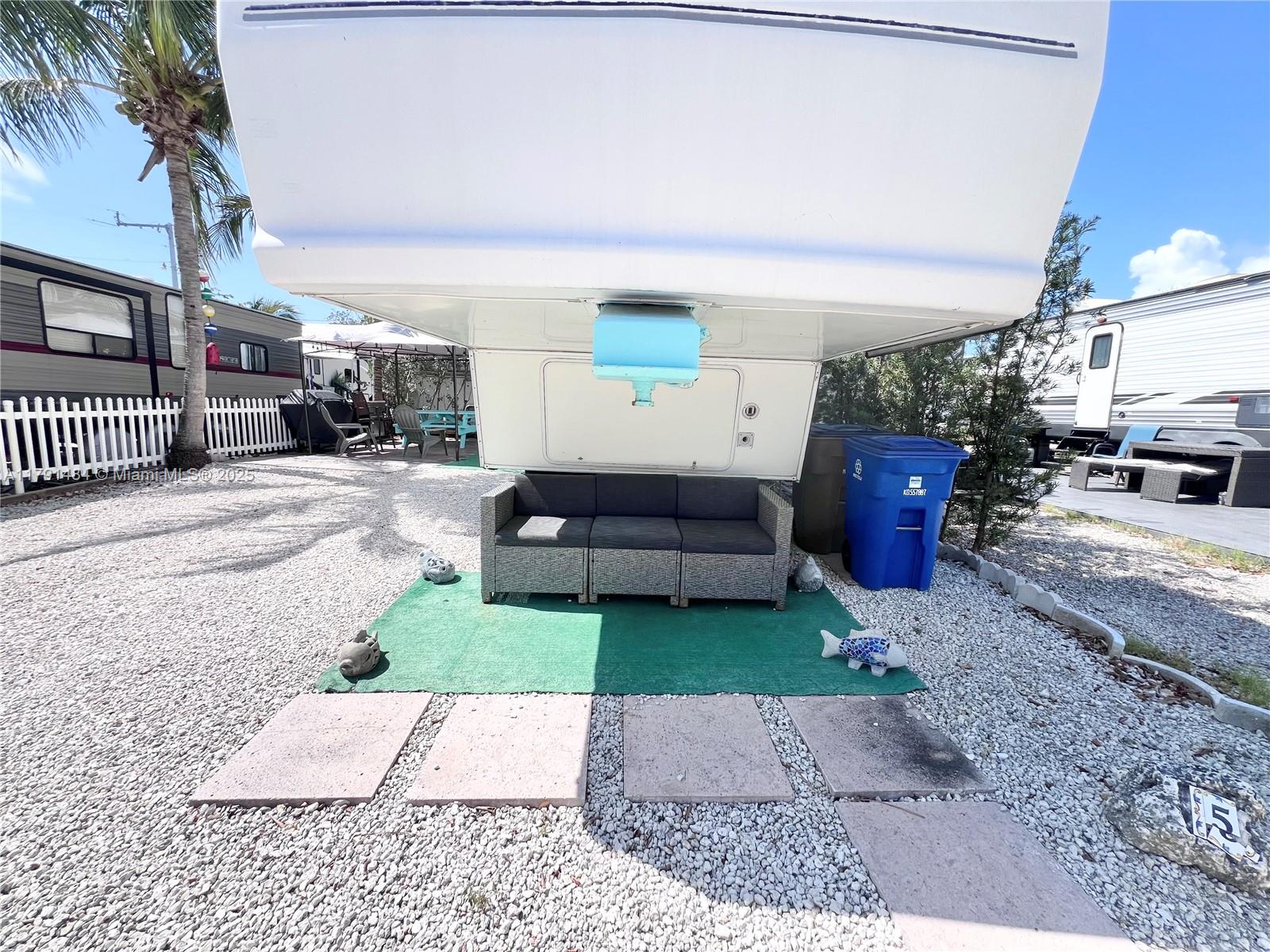 CALUSA CAMPGROUND - Land