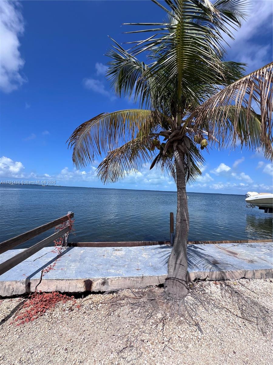CALUSA CAMPGROUND - Land