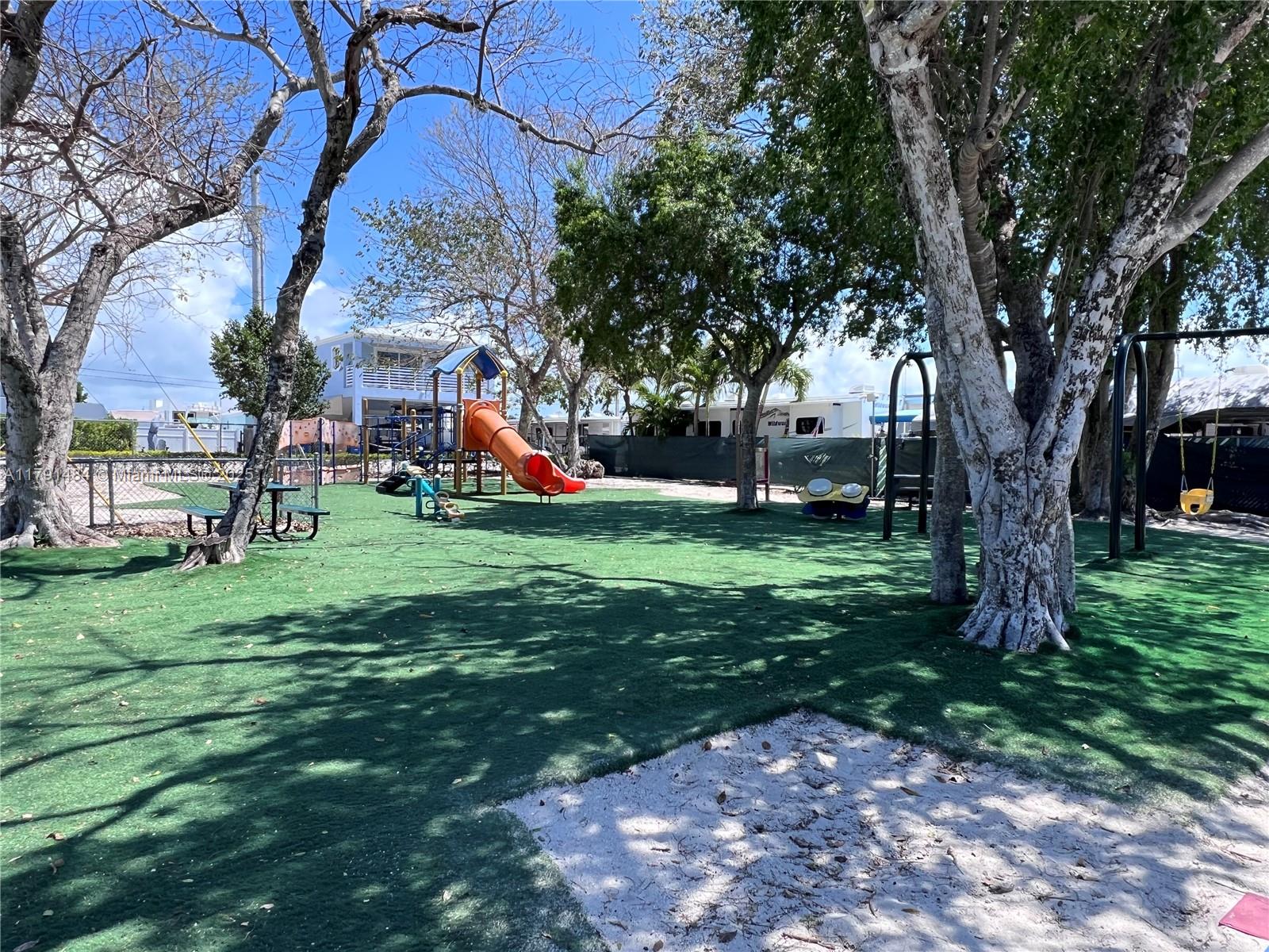 CALUSA CAMPGROUND - Land
