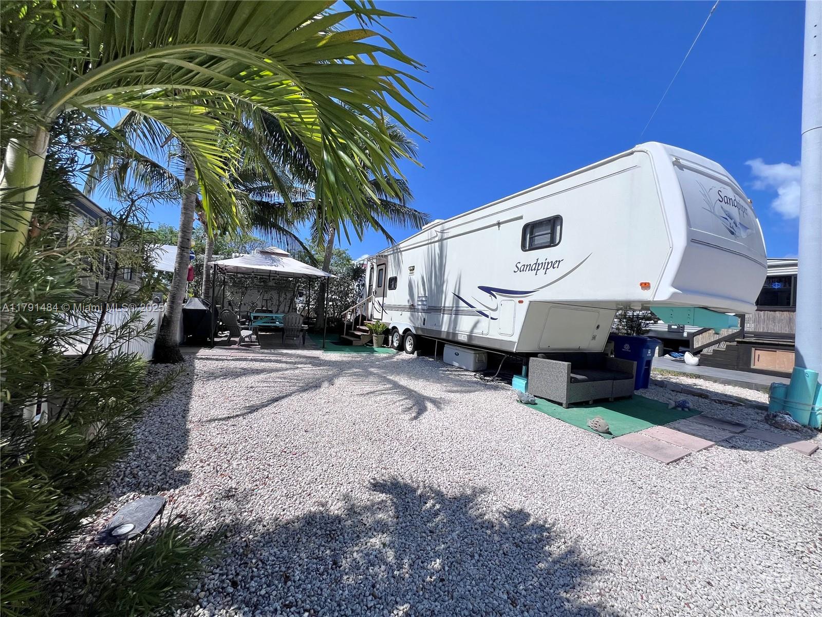 CALUSA CAMPGROUND - Land
