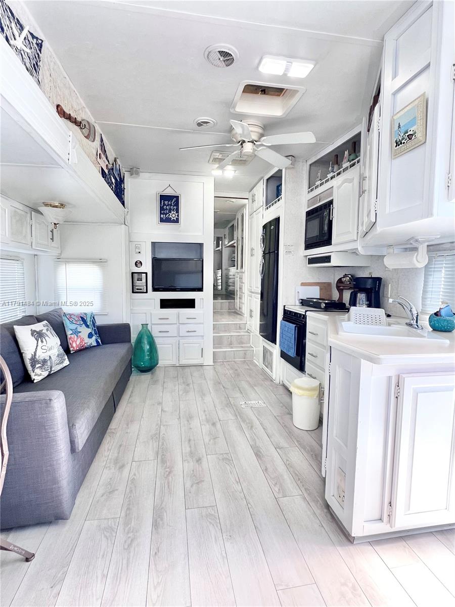 CALUSA CAMPGROUND - Land