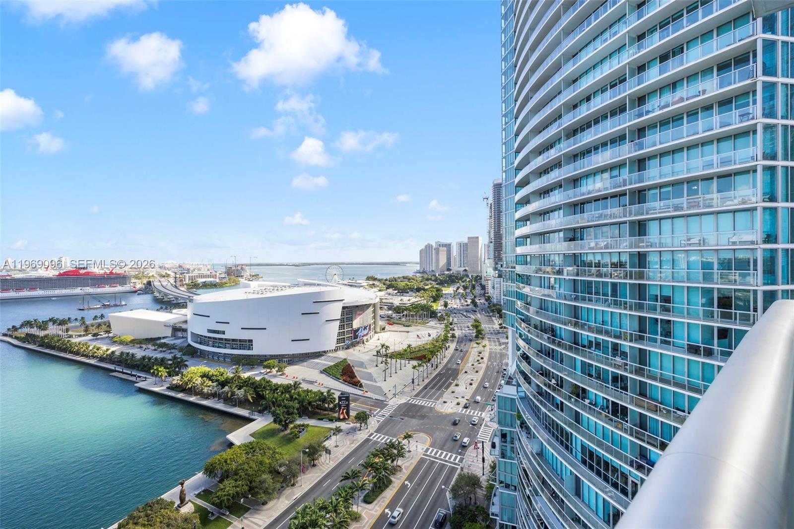 900 BISCAYNE BAY CONDO - Residential Lease