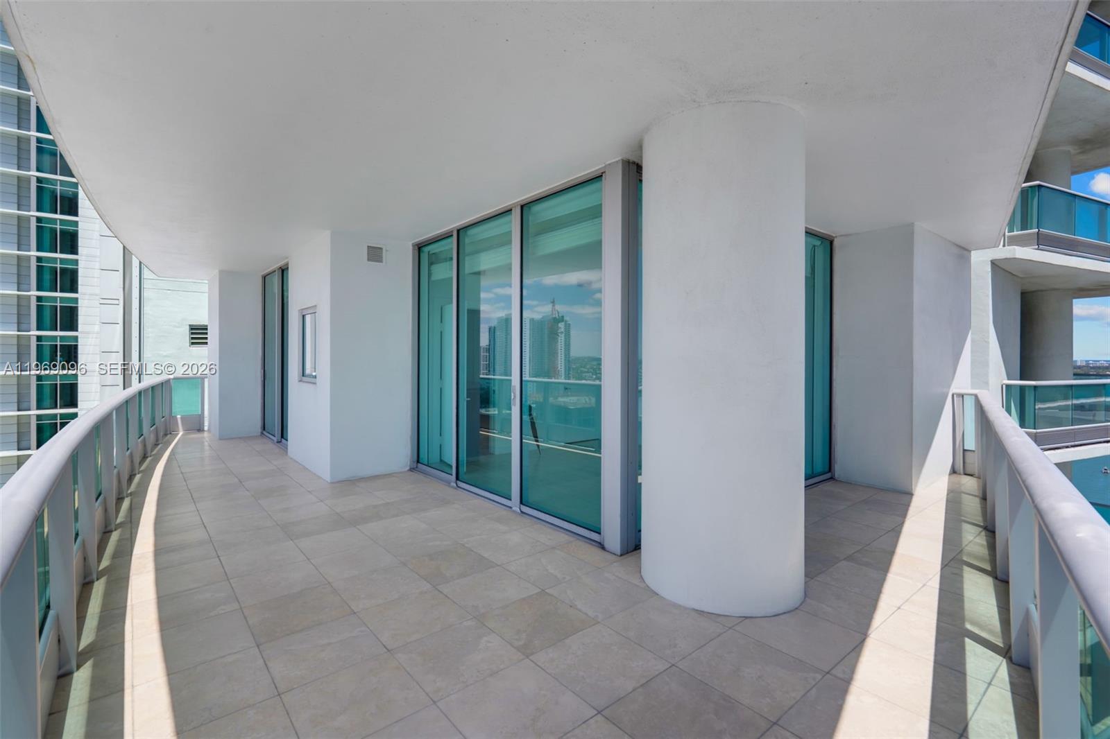 900 BISCAYNE BAY CONDO - Residential Lease
