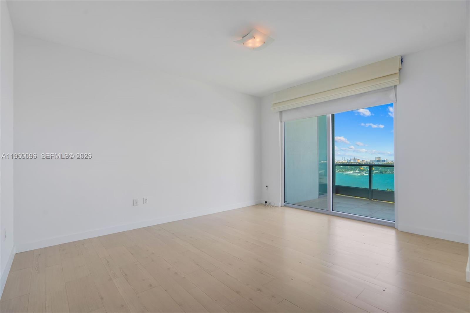 900 BISCAYNE BAY CONDO - Residential Lease