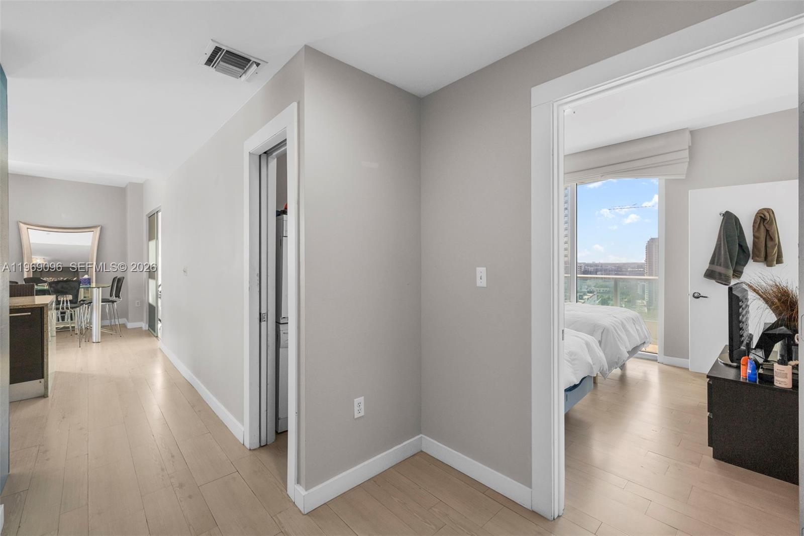 900 BISCAYNE BAY CONDO - Residential Lease