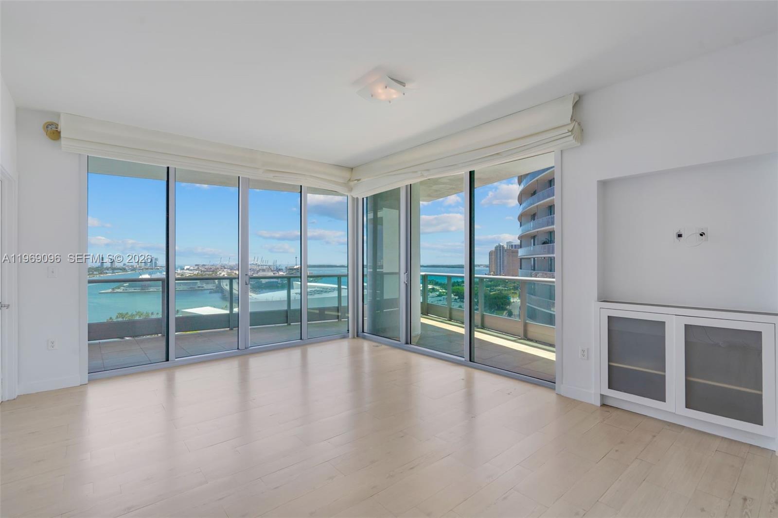 900 BISCAYNE BAY CONDO - Residential Lease
