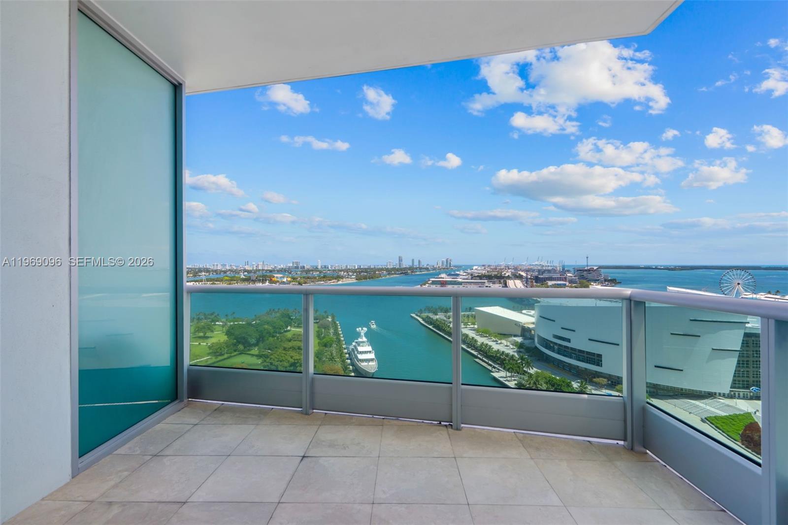 900 BISCAYNE BAY CONDO - Residential Lease