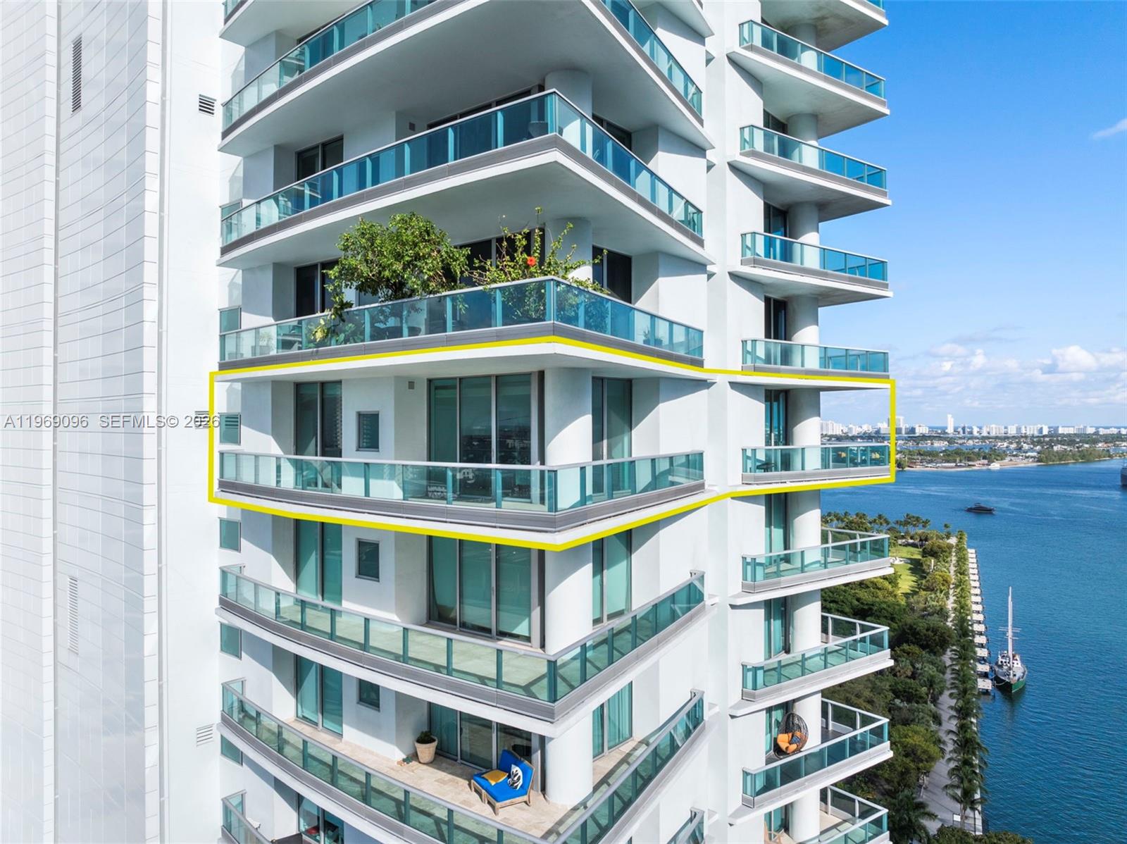 900 BISCAYNE BAY CONDO - Residential Lease