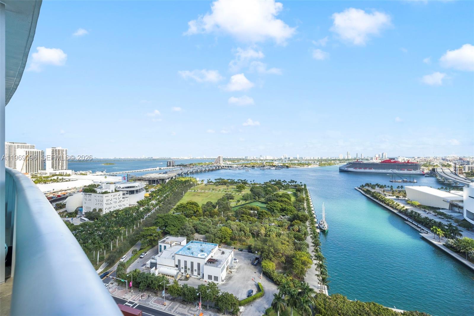 900 BISCAYNE BAY CONDO - Residential Lease