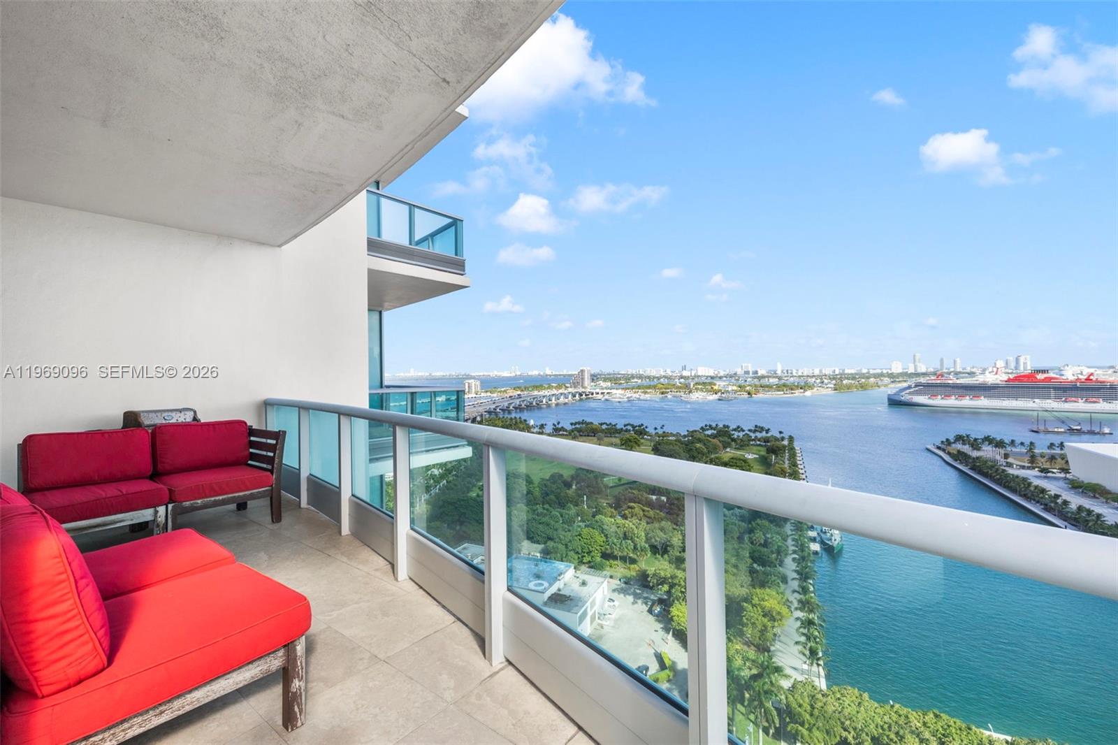900 BISCAYNE BAY CONDO - Residential Lease