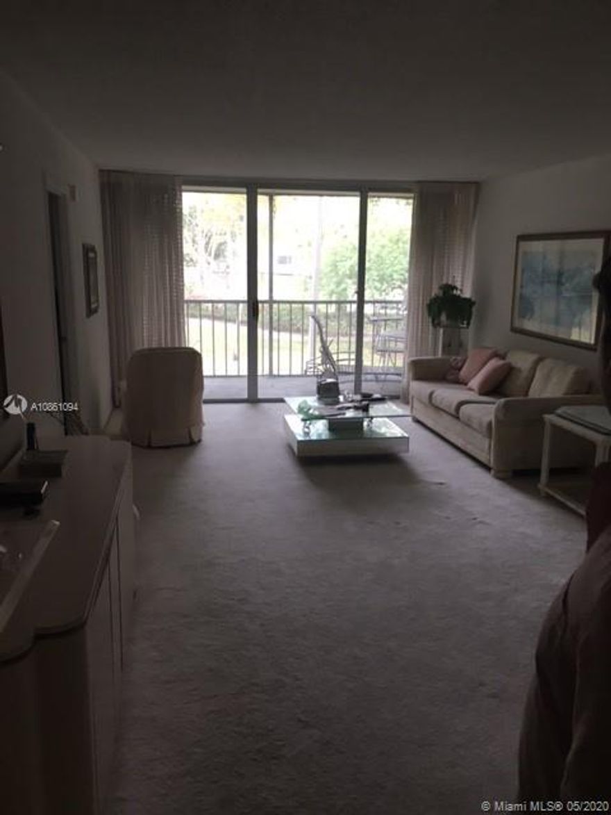 Clean and specious 2 bedroom 2 bathroom in a 55+ community, walk in closets screened patio.
rent include water sewer basic cable and Wifi.
min income of 45k and 630 fico score.