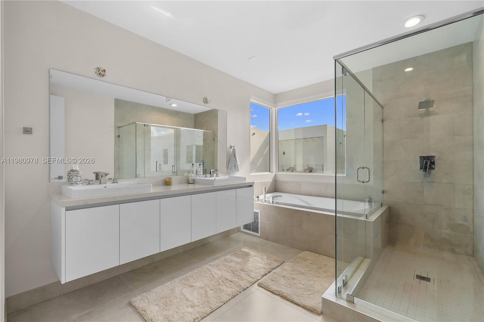 DORAL COMMONS RESIDENTIAL - Residential