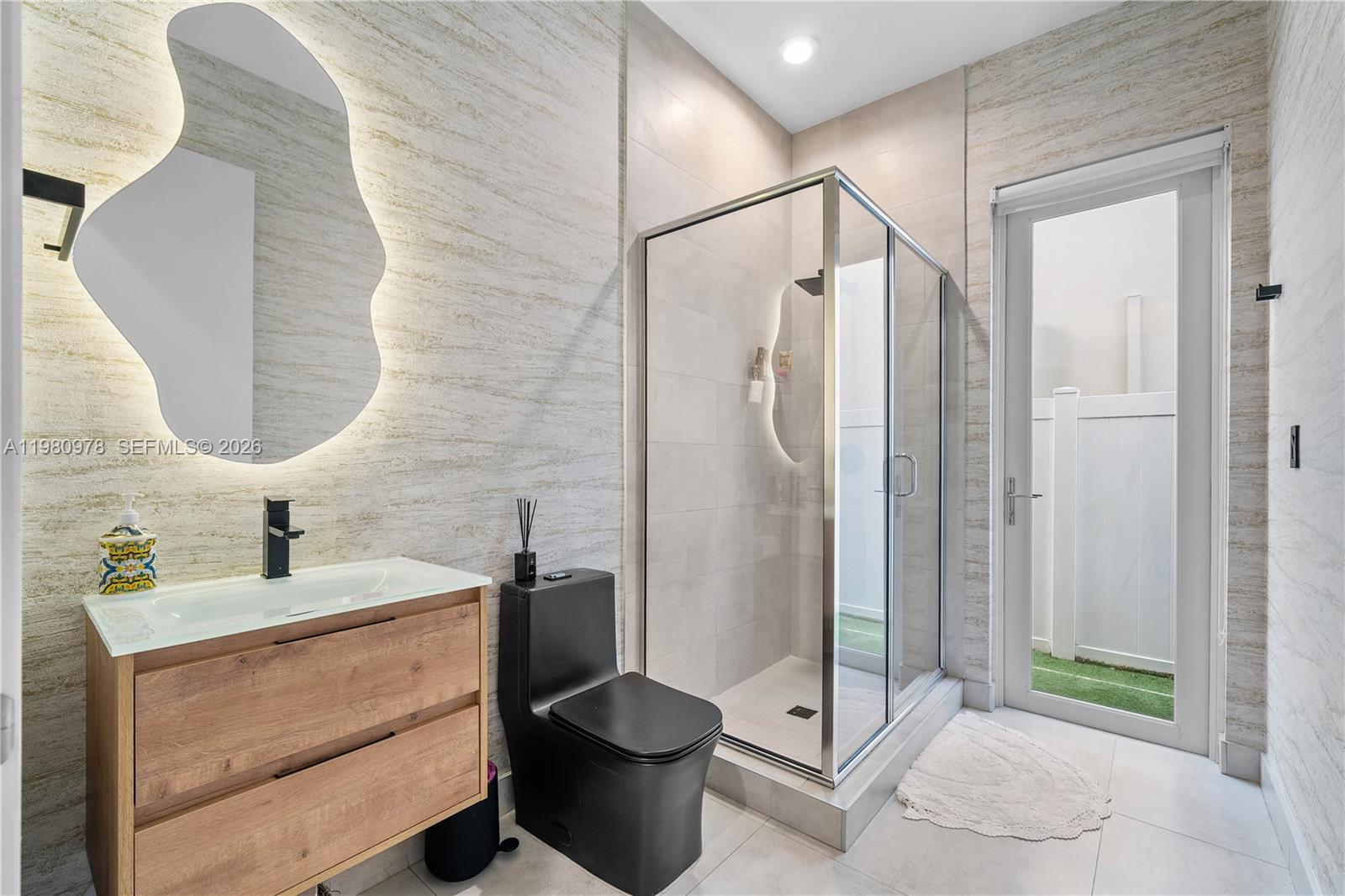 DORAL COMMONS RESIDENTIAL - Residential