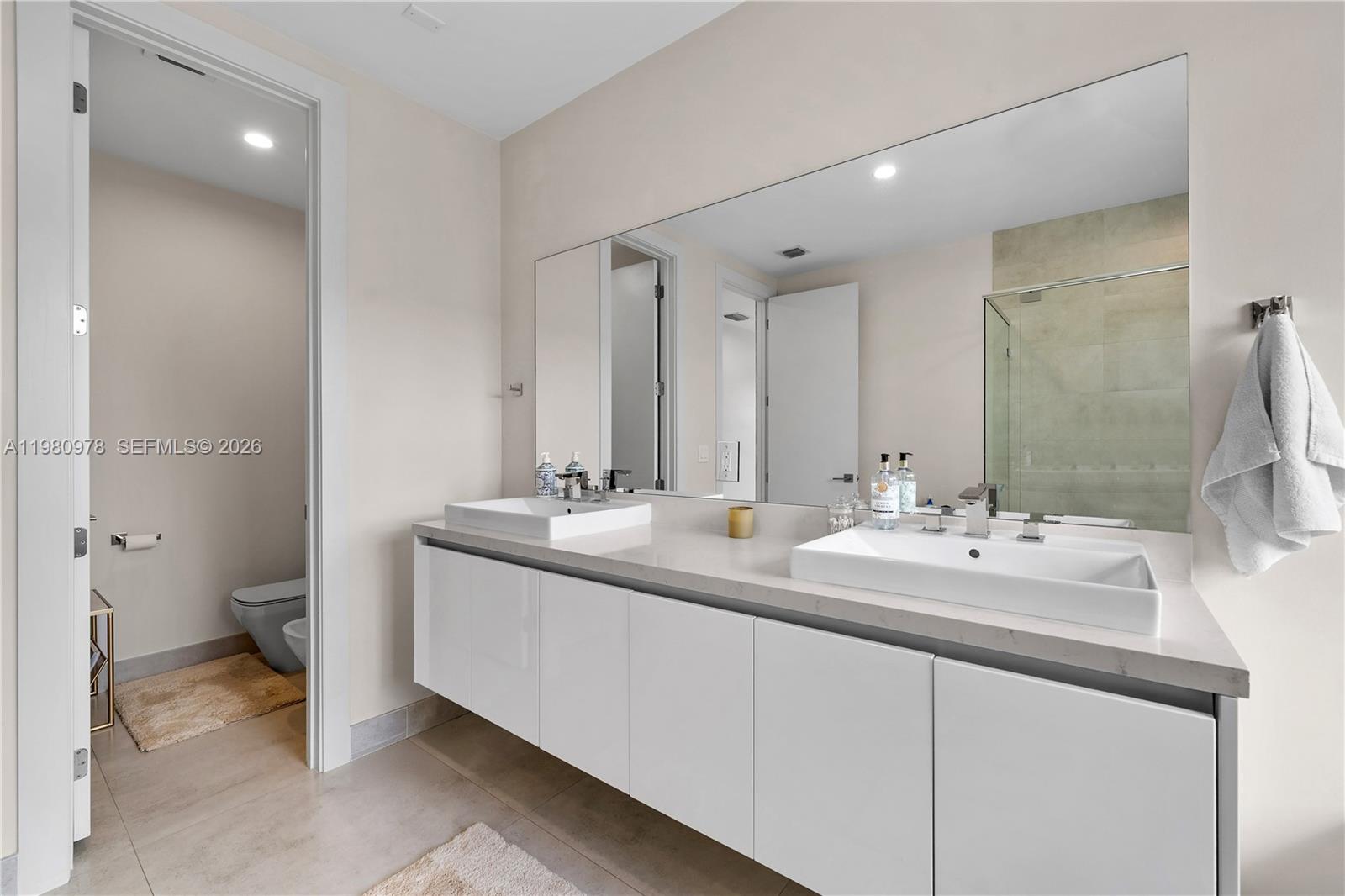 DORAL COMMONS RESIDENTIAL - Residential