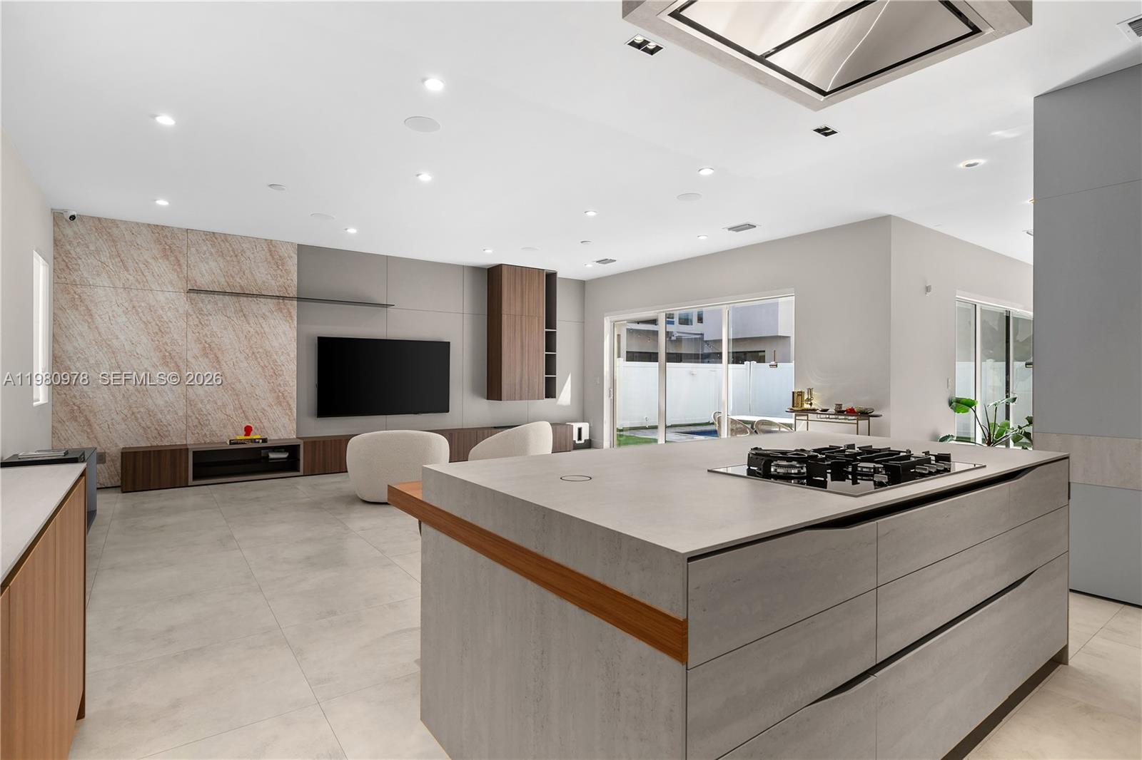 DORAL COMMONS RESIDENTIAL - Residential