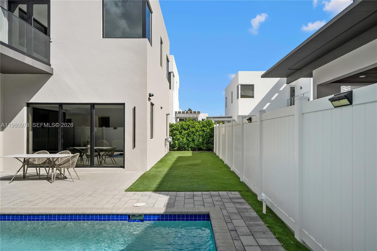 DORAL COMMONS RESIDENTIAL - Residential