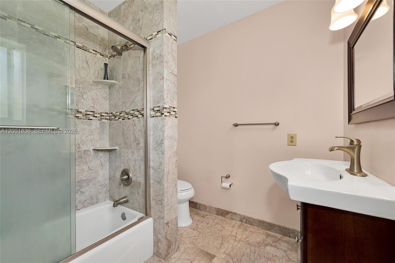 KENDALL HEIGHTS - Residential