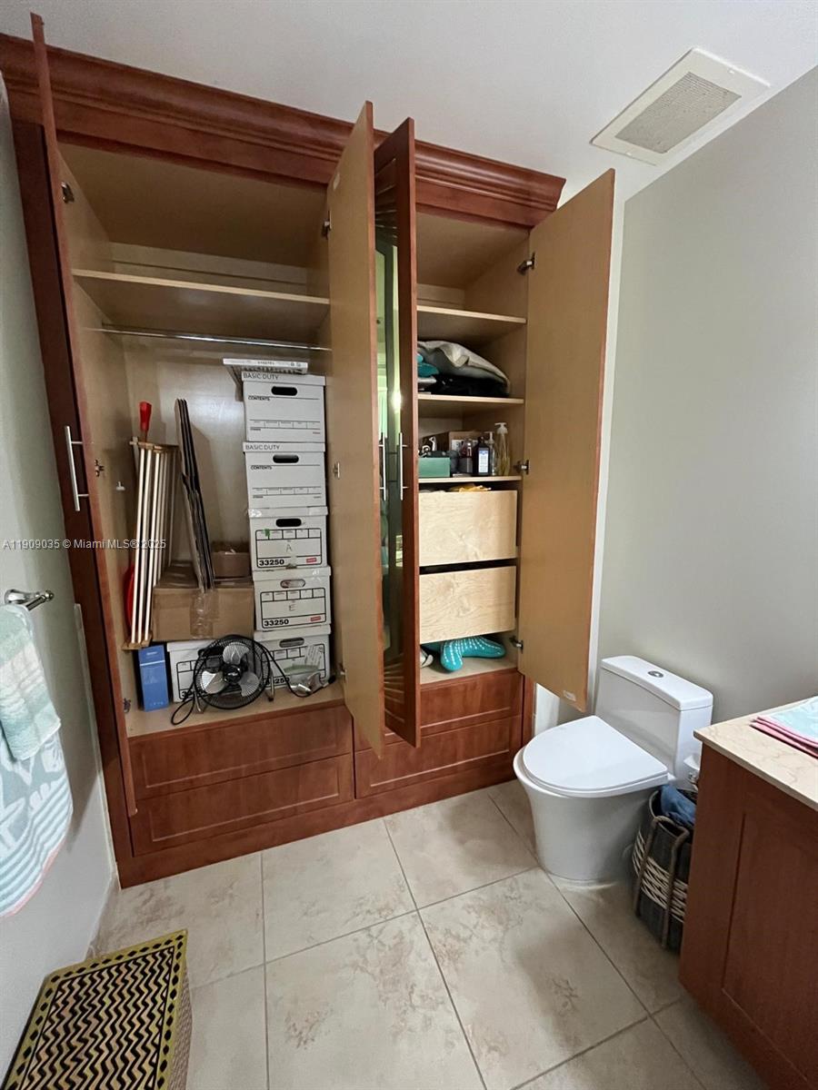 1300 PONCE CONDO - Residential Lease