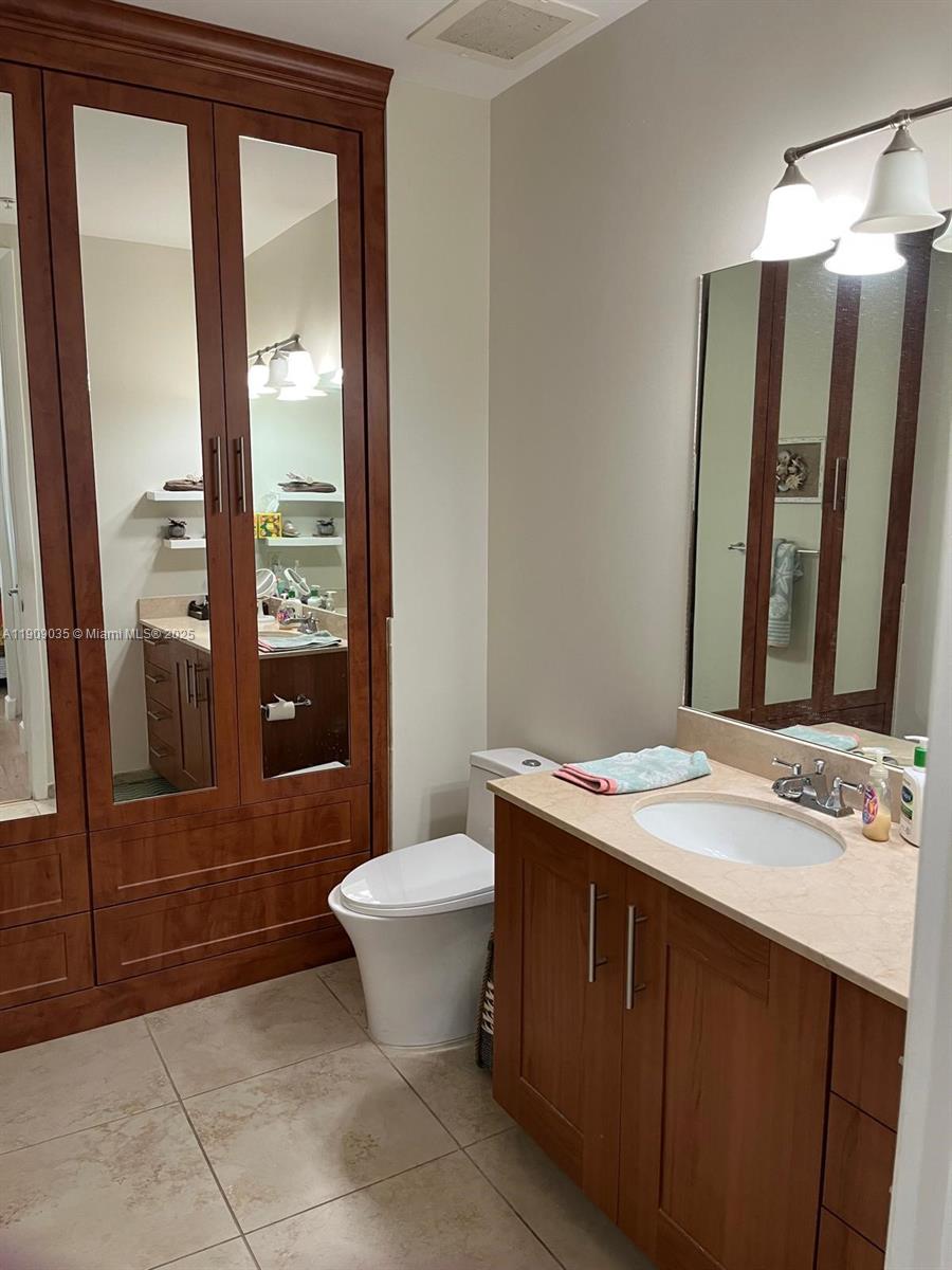 1300 PONCE CONDO - Residential Lease