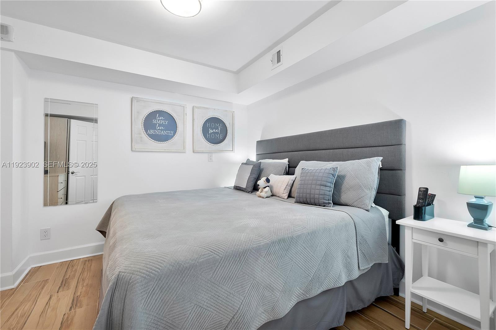 TOWER 1800 CONDO - Residential