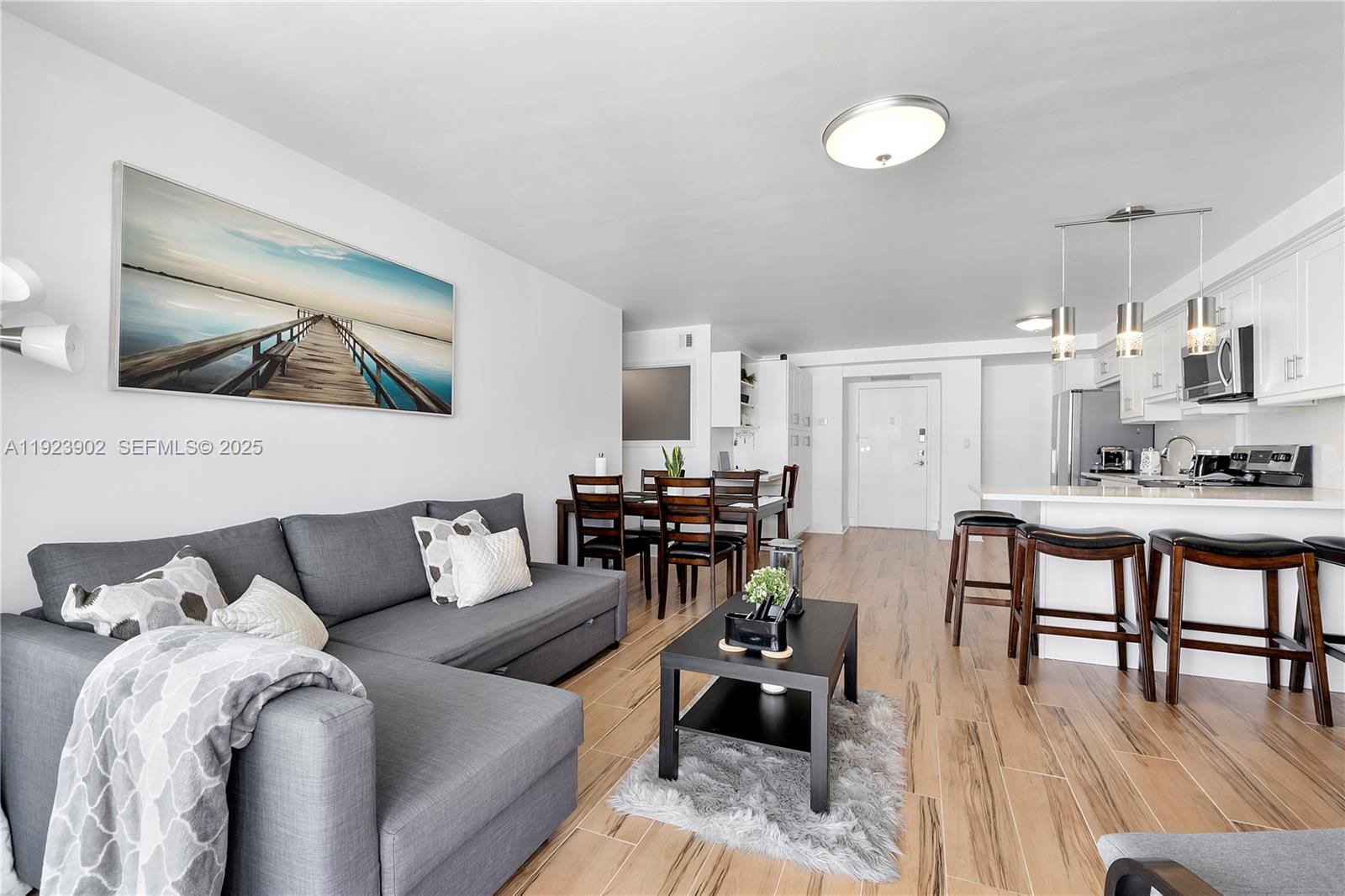 TOWER 1800 CONDO - Residential