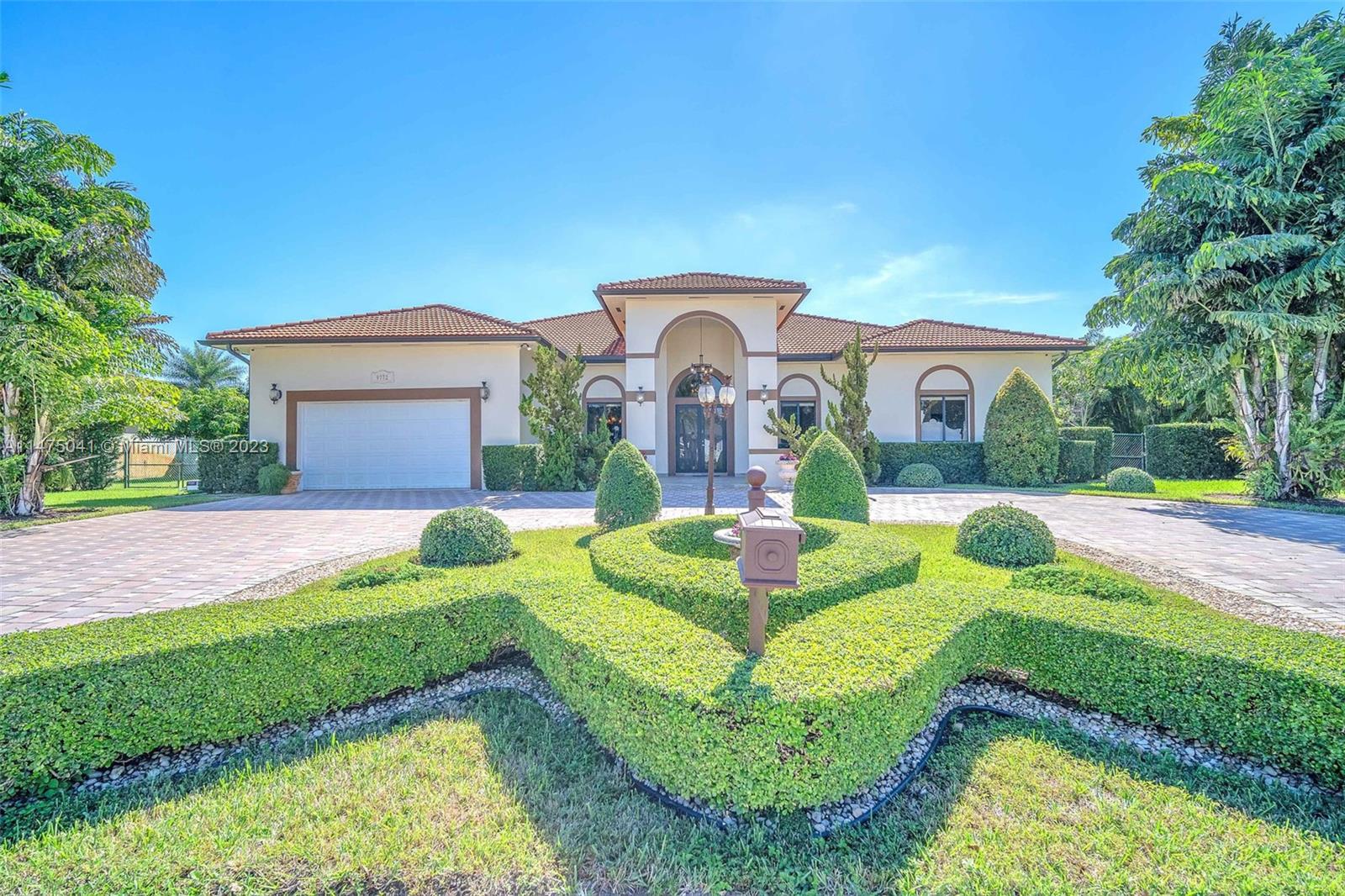 CASTELLON ESTATES SUBDIVI - Residential