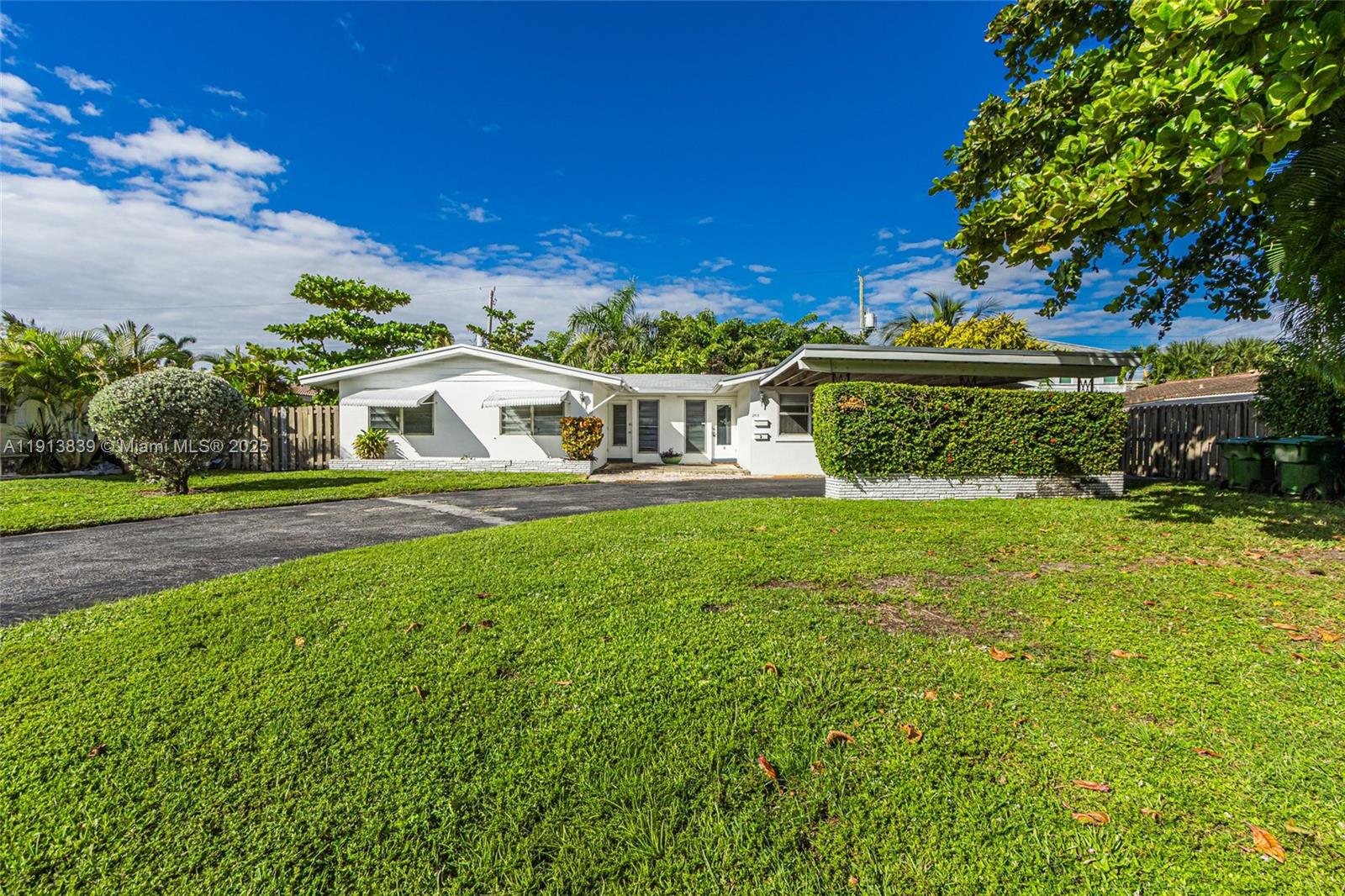 LAUDERDALE BEACH EXT UNIT - Residential Income