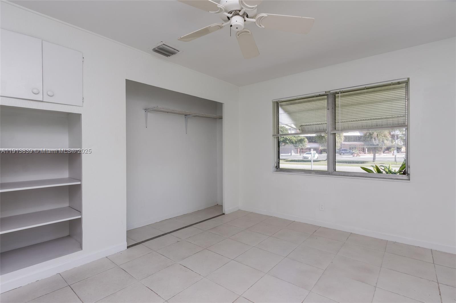 LAUDERDALE BEACH EXT UNIT - Residential Income