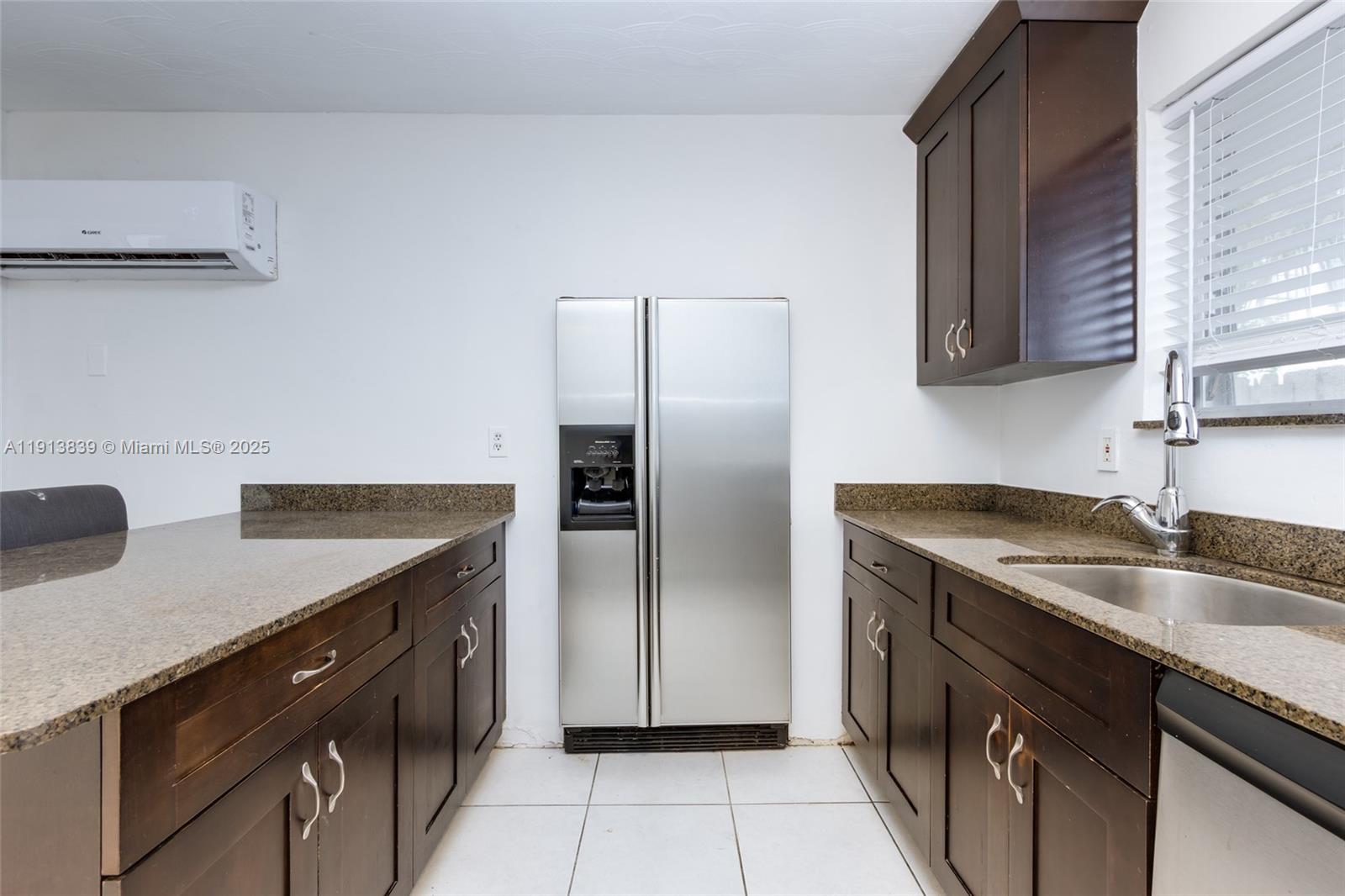 LAUDERDALE BEACH EXT UNIT - Residential Income