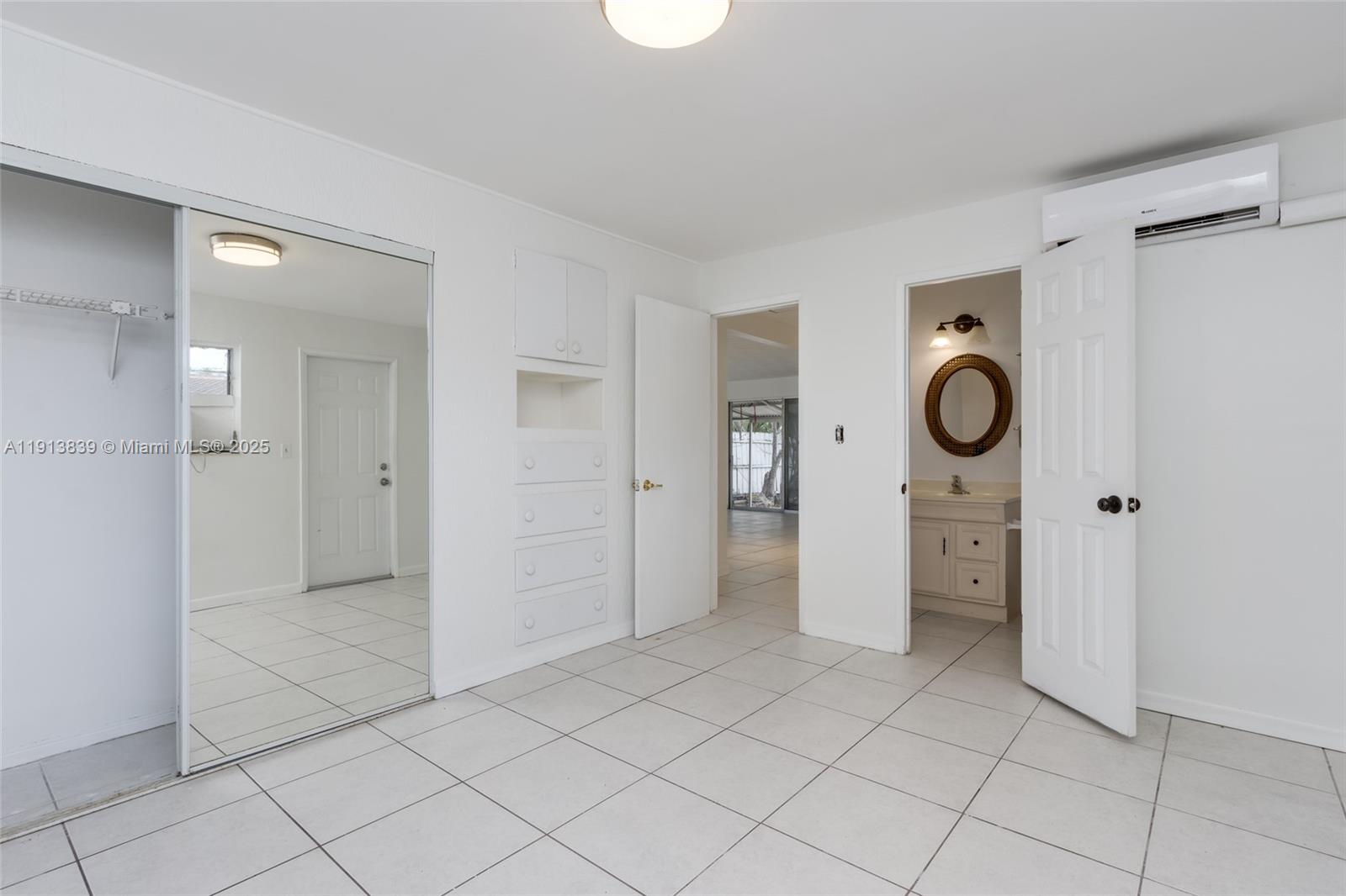 LAUDERDALE BEACH EXT UNIT - Residential Income